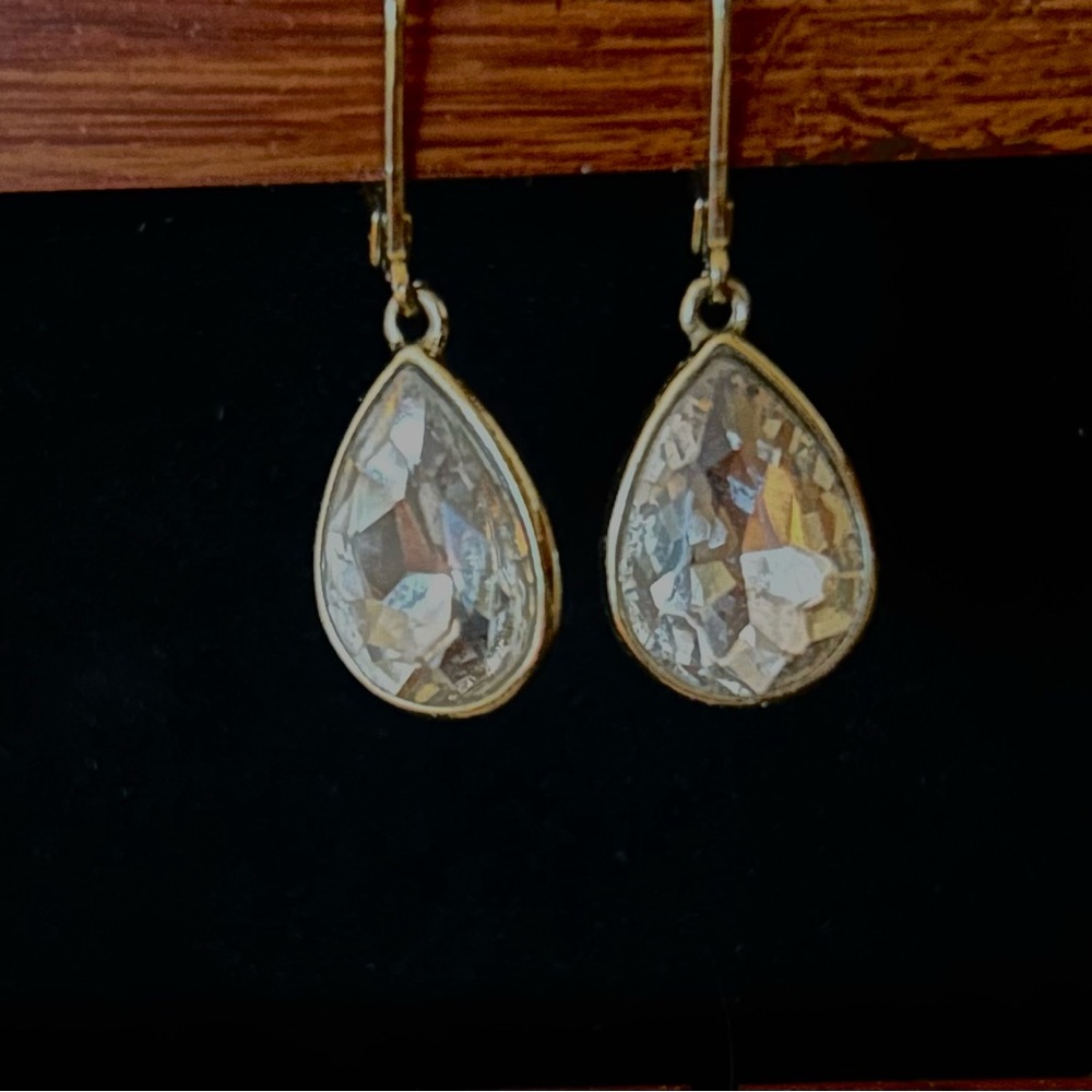 Nine West crystal drop earrings